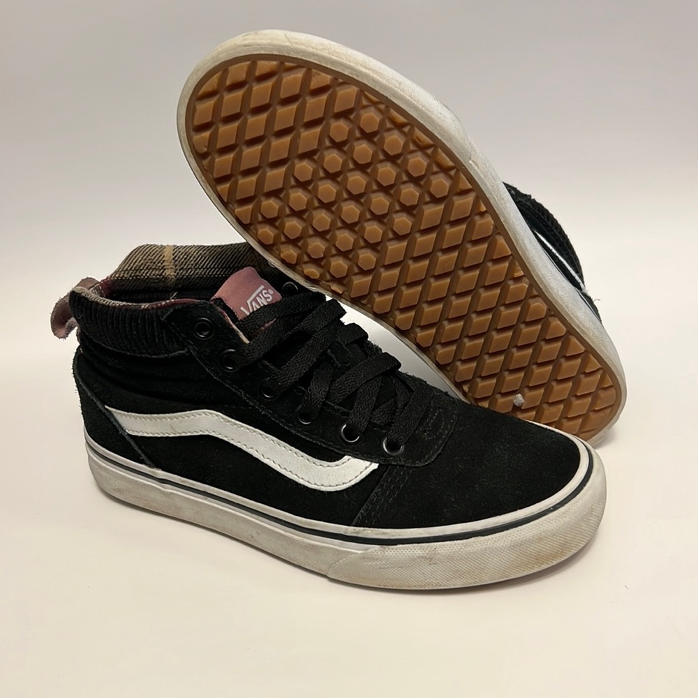 Vans High Top Sneakers Women’s size 6.5